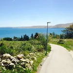 Sea View Nini