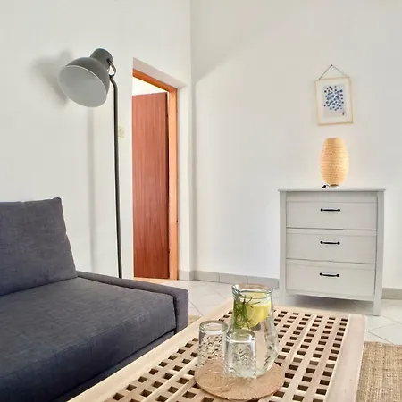 Apartment Sea View Nini *