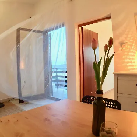 Sea View Nini Apartman Vlašići