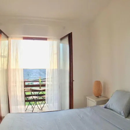 Apartment Sea View Nini *