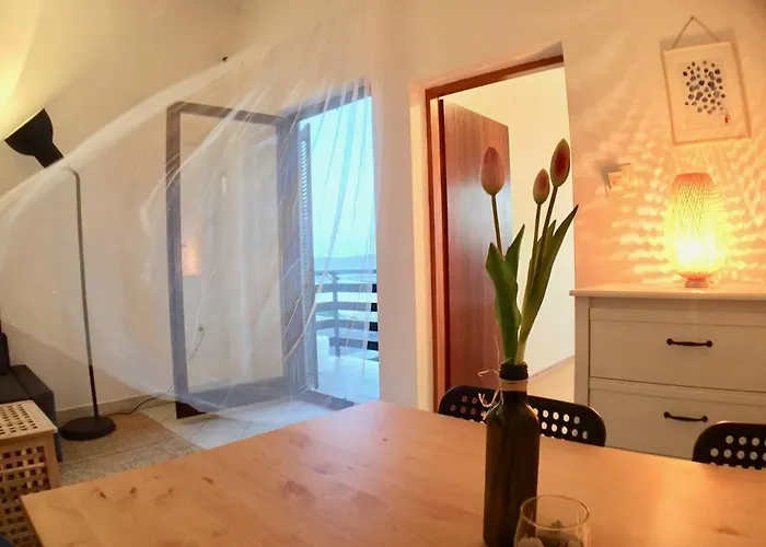 Sea View Nini Apartment Vlasici