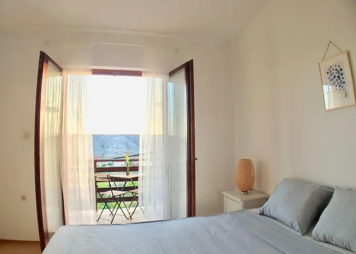 Apartment Sea View Nini *